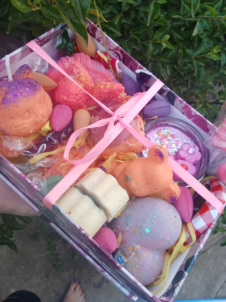 GIFT BOXES CUSTOM MADE