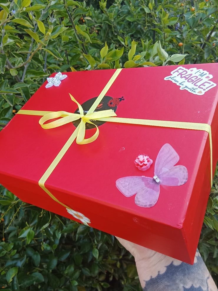 GIFT BOXES CUSTOM MADE
