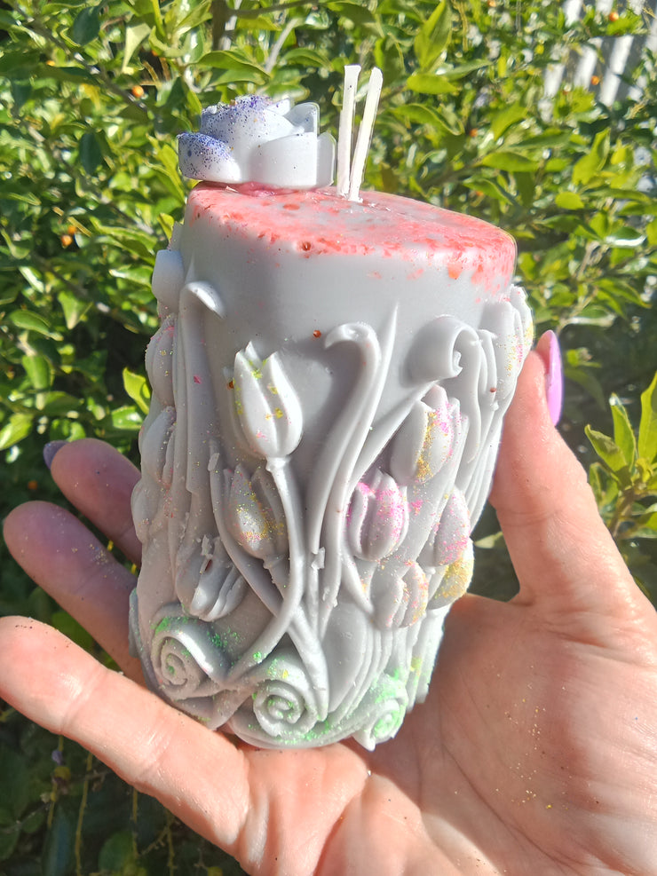 Large Tulip candle