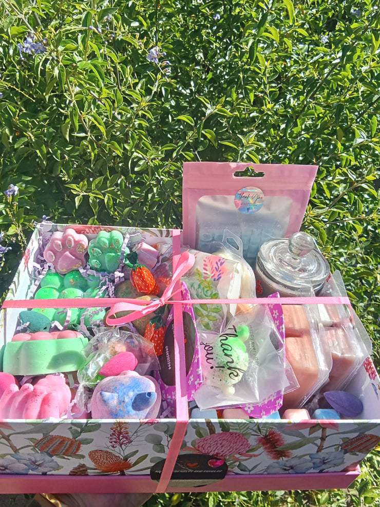 GIFT BOXES CUSTOM MADE