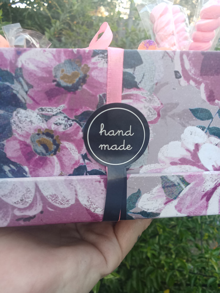 GIFT BOXES CUSTOM MADE