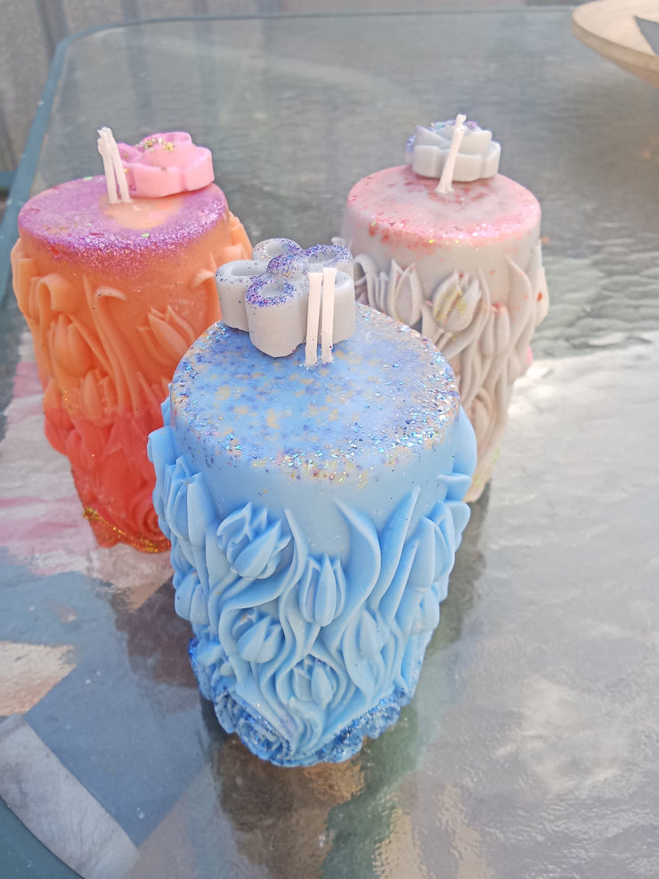 Large Tulip candle