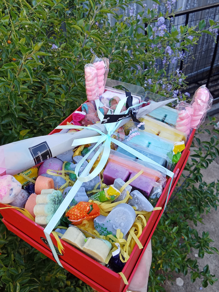 GIFT BOXES CUSTOM MADE