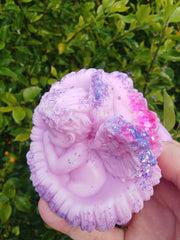 Cute Cherub angel on roses 🌹